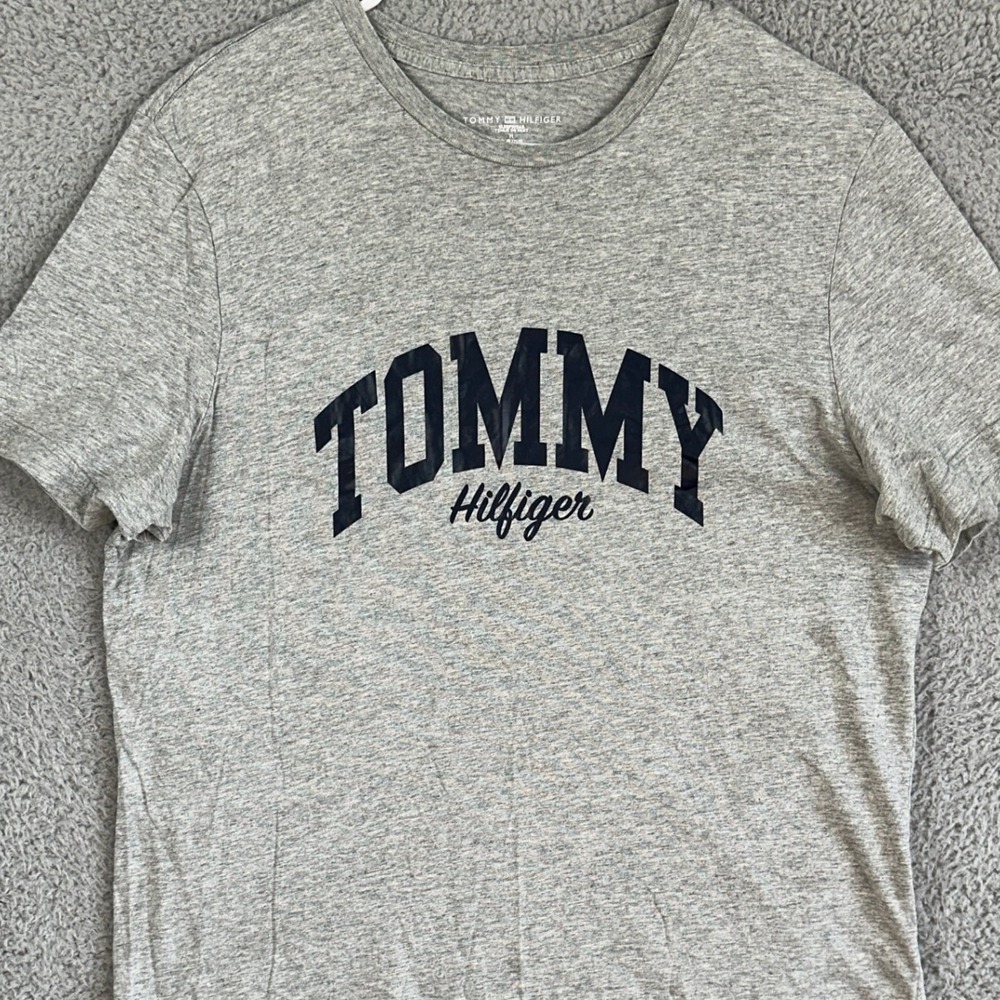Tommy Hilfiger T-Shirt Sleepwear Women XL Medium Graphic Short Sleeve Crew Neck
